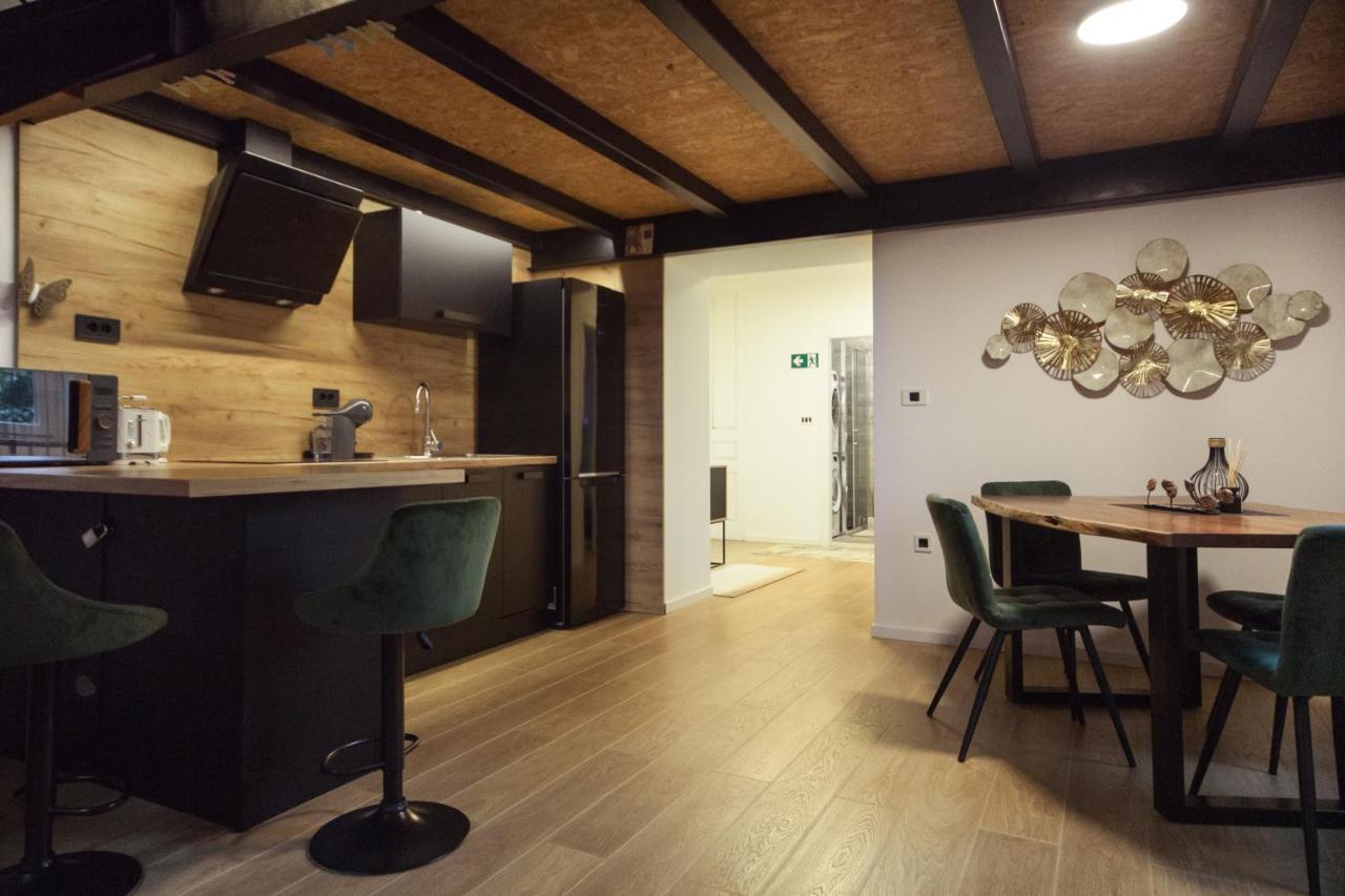 Apartment Josip พูลา ภายนอก รูปภาพ