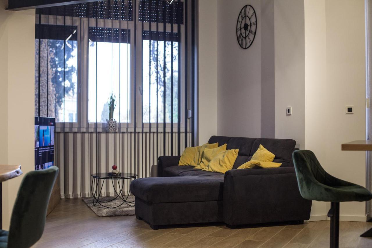 Apartment Josip พูลา ภายนอก รูปภาพ